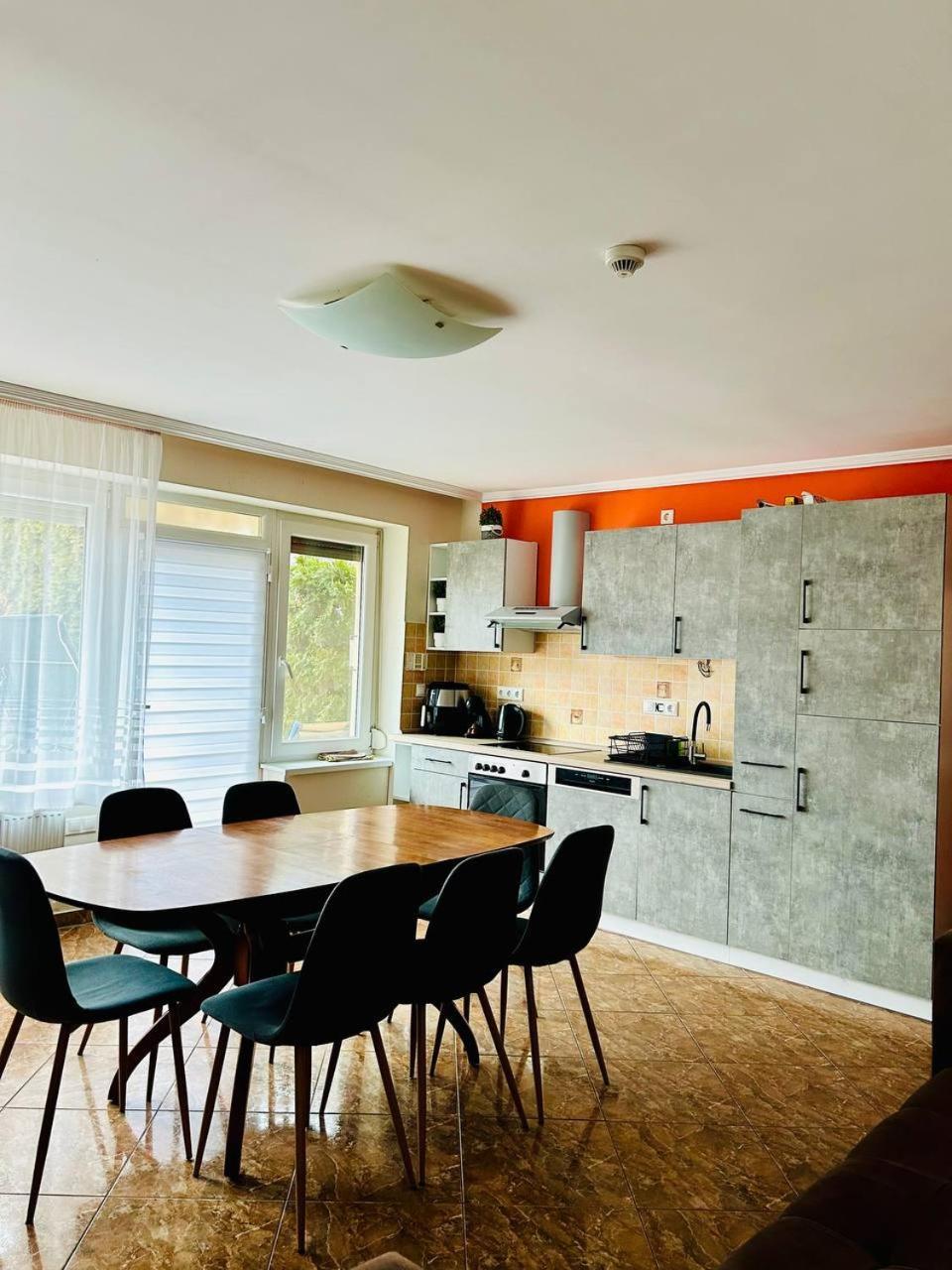 Villa Rose Vip Apartman Hajdúszoboszló Exterior foto